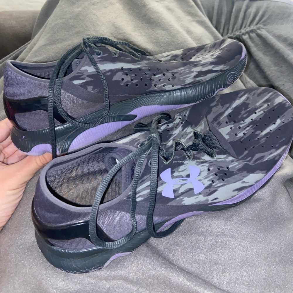 Nike Tennis Shoes
